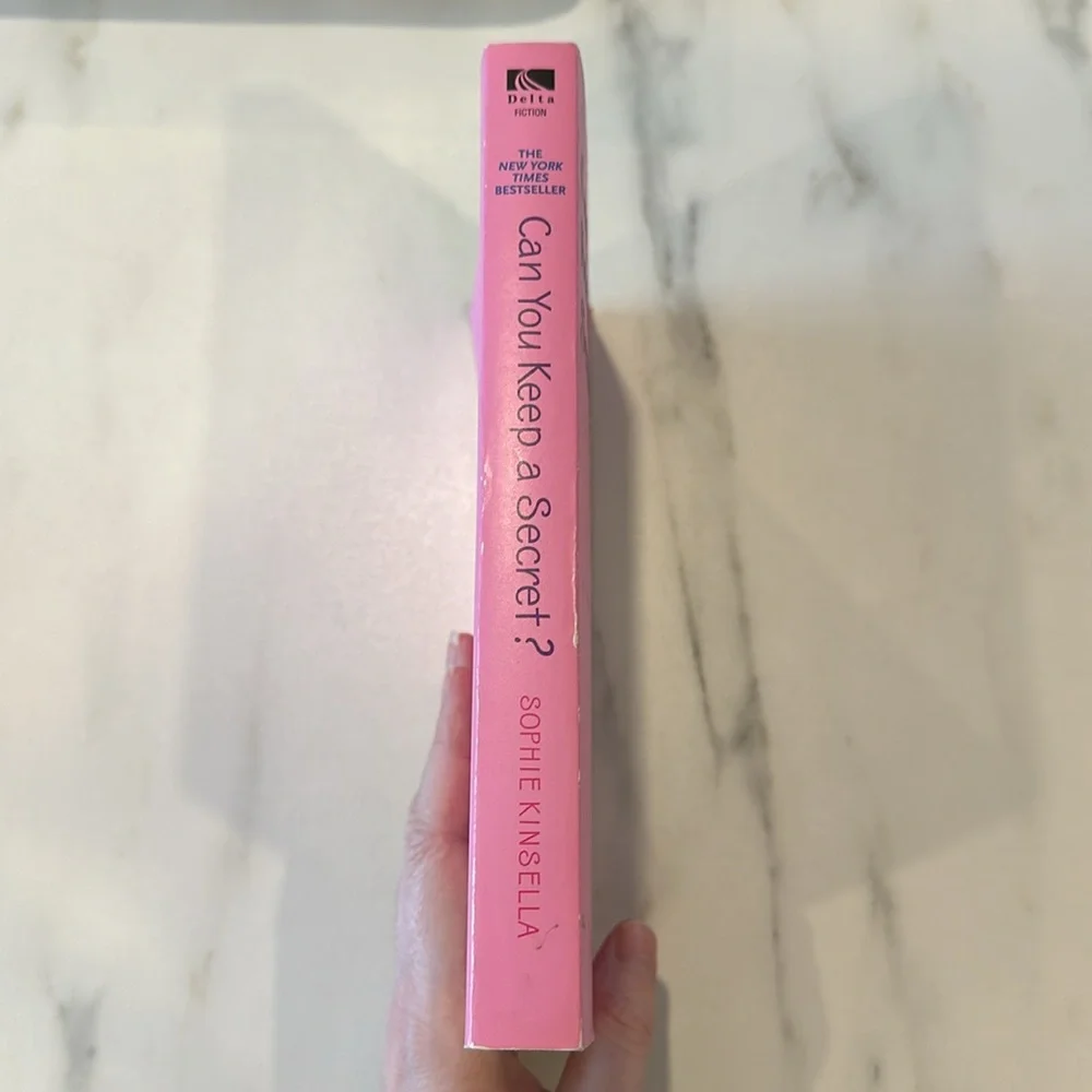 Can You Keep a Secret by Sophie Kinsella - Picture 3 of 6